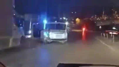 Kocaeli’de film gibi kovalamaca: Polisi ezmeye çalışan ehliyetsiz sürücü şehri birbirine kattı!