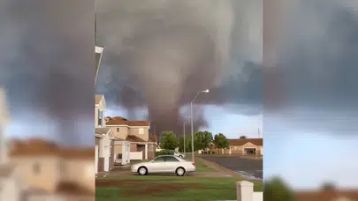 Kıyameti yaşadılar! Oklahoma'da dev hortum her şeyi yuttu: İşte ilk görüntüler!