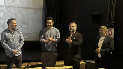 Sinema salonunda çiğ köfte keyfi!