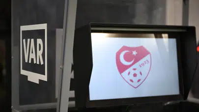 Fenerbahçe-Beşiktaş derbisinde TFF’den ters köşe karar! İşte VAR’da olan o isim...