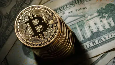 Bitcoin küresel diplomasi dopingiyle 74 bin doları aştı