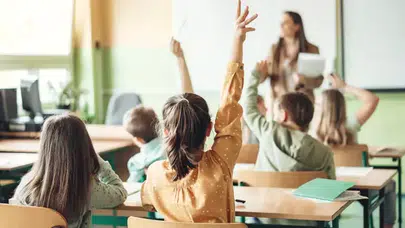 Grev ve saldırı sonrası gözler pazartesiye çevrildi: 20 Nisan okullarda son durum!