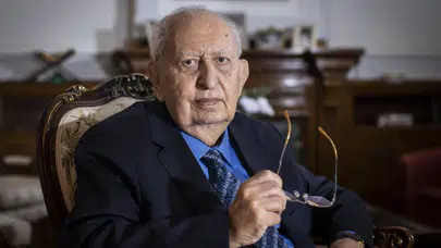 Hüsamettin Cindoruk kimdir, neden öldü, eski TBMM Başkanı cenaze töreni nerede yapıldı ve nereye defnedildi?