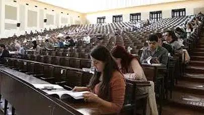 Üniversitelerde Devamsızlık Kalktı mı, Öğrenci Affı Geldi mi, Devamsızlık Sınırı Kaç Saat?