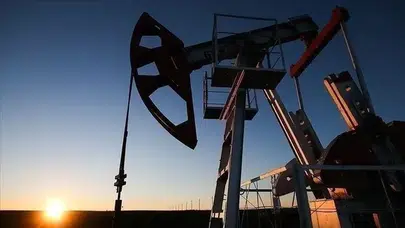 Depremin büyüğü enerjide oldu: Petrole tarihi darbe, musluklar kurudu!