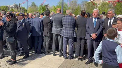 Gaziantep’te 23 Nisan’da buz kesti! Çocuk mehteran çıktı, CHP sırtını döndü