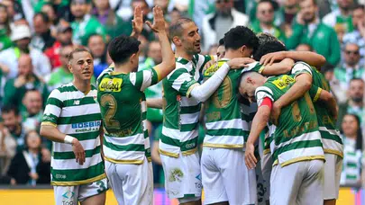 Bursaspor şampiyonluğunu ilan ederek yeniden 1. Lig'e yükseldi