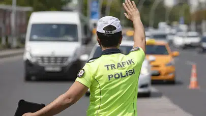 İzmir’de 1 Mayıs alarmı: Kordon kapanıyor, ulaşım ücretsiz, işte kritik yollar!