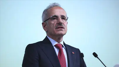 Ankara'da Trabzon zirvesi: Bakan Uraloğlu 'İhalesi yapıldı" diyerek tarih verdi!