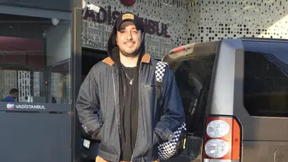 Sarp Apak'tan sürpriz proje sinyali