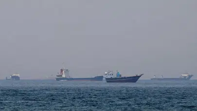 Hürmüz'de 24 saatte sadece 5 gemi! Küresel enerji akışı kesildi, petrol fiyatları alarm veriyor