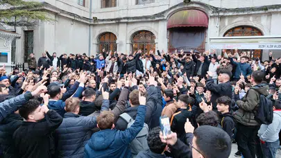 Dolmabahçe’de 1453 gençle dev buluşma: İstanbul’un 39 ilçesinden seher akını!
