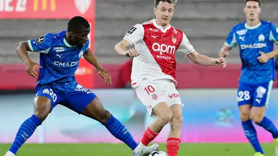 Zirve yarışı alev aldı! Monaco Marsilya’yı devirdi, puan durumu eşitlendi