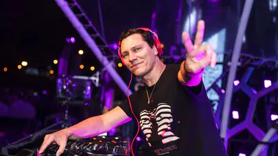 Tiësto İstanbul’a dönüyor: Bilet fiyatları ve konser tarihi belli oldu!