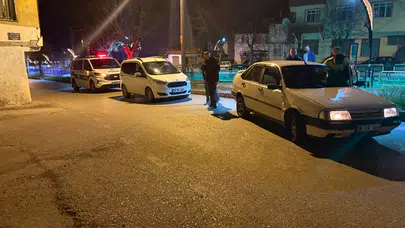 Trafik magandaları bu kez sınırı aştı! Genç kızı taciz edip babasına saldırdılar