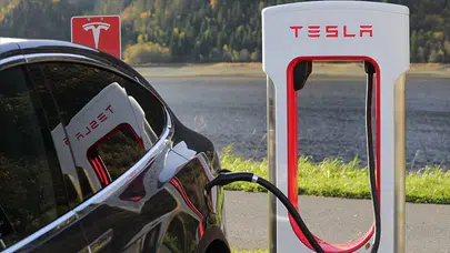 Tesla şarj ücretleri arttı mı, yeni tarife kaç TL, Model Y ne ödeyecek, diğer araçlar kaç TL?