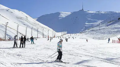 Mayıs Kapıda Ama Orada Kar 2 Metreyi Geçti: Sezon Uzatıldı!
