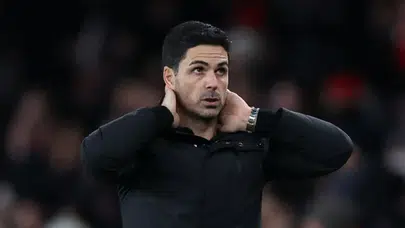 Premier Lig'de zirve yarışı kızıştı: 9 puanlık fark aldatmasın!