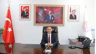 Öğretmene 'Yarın seni görmek istiyorum' baskısı! İşte MEB Müdürü'nü yakan o yazışmalar...