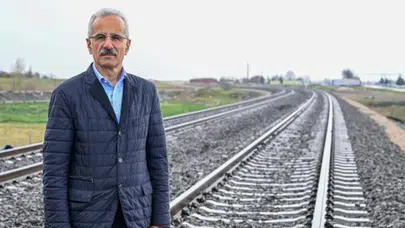 Kalkınma Yolu’nun kalbi atmaya başladı: Bakan Uraloğlu dev yatırımı duyurdu!
