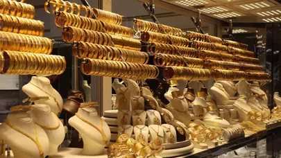 1 Mayıs kuyumcular kapalı mı, altın alım-satım yapılır mı, çarşılar açık mı, saat kaçta açılıyor?