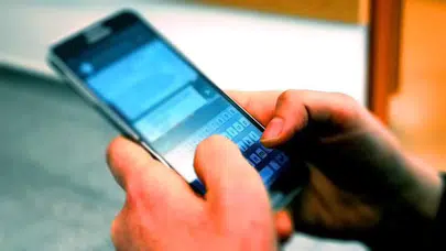 Patronlara kötü haber: WhatsApp mesajlarını okuyup işten çıkarmak artık hukuka aykırı!