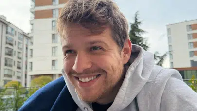 Hem gülüşüyle hem saatiyle büyüledi! Burak Yörük’ten olay yaratan 4.5 milyonluk gövde gösterisi!