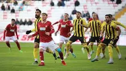 Sivasspor İstanbulspor maçı şifresiz mi, yayın kanalı ne, saat kaçta, nereden izlenir?