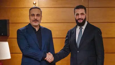 Antalya'da diplomasi trafiği! Bakan Fidan Suriye Cumhurbaşkanı Şara ile görüştü