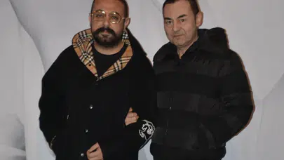 Serdar Ortaç İstinyePark’ta hayranlarıyla buluştu: Yeni şarkı müjdesi verdi
