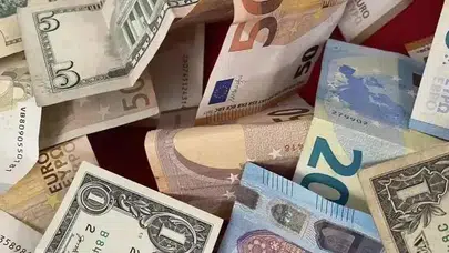 Avroda beklenmedik düşüş, dolarda zirve yarışı: İşte güncel tablo!