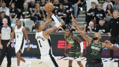 NBA'de yer yerinden oynadı! Spurs'ten Minnesota'ya 38 sayılık tarihi tokat