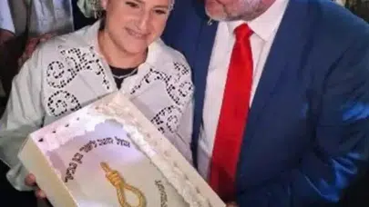 Bu kadarına da pes: İsrailli bakanın doğum günü pastasından idam ipi çıktı!