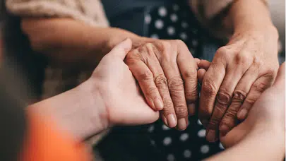 Huzurevlerinde yeni dönem! Yaş sınırı 70’e çıktı: İşte yeni şartlar!