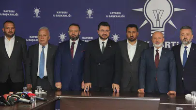 Kayseri'de Yeniden Refah Partili 4 meclis üyesi AK Parti'ye katıldı