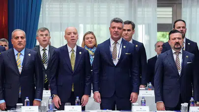 Fenerbahçe’den şampiyonluk gecesi sert gönderme: 'Sakın Ha' sezonu hayırlı olsun!'