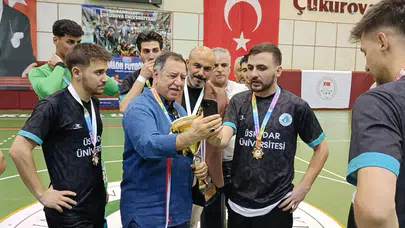 Üsküdar Üniversitesi Futsal Takımı Türkiye Şampiyonu oldu