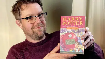 Çatı katından çıkan servet: 300 liralık Harry Potter kitabı rekor fiyata satıldı!