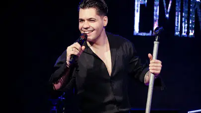 Emir Can İğrek Ankara konserinde babaanneyi kırmadı: Görüntülü şarkı sürprizi