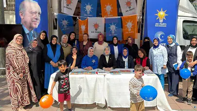 Kapı kapı gezdiler: AK Parti İstanbul milletvekilleri üç ilçede birden sahaya çıktı!