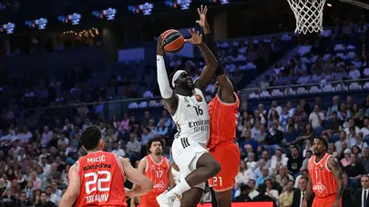 Hapoel Tel Aviv Real Madrid maçı nereden izlenir? Saat kaçta başladı, hangi kanalda, şifresiz yayın varmı?