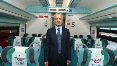Bakan Uraloğlu’ndan müjdeli haber: Bilet bulamayan bayram yolcusu kalmayacak!