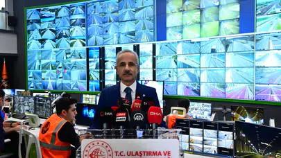 Yollarda bayram seferberliği! Bakan Uraloğlu: 'Turuncu ekipler 7/24 sahada olacak'