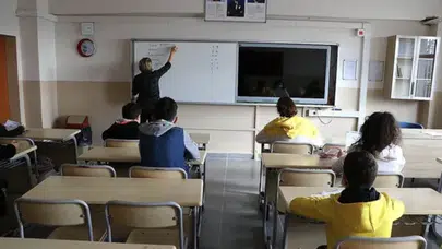 Yunanistan’da 'müfredat! depremi! Bakan Tekin’in o sözleri Atina’yı ayağa kaldırdı