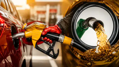 Motorine gece yarısı zammı: Tabelalar değişti, litre fiyatı 70 TL’yi aştı!