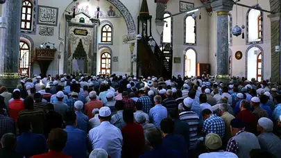Cuma namazı saat kaçta? 8 Mayıs İstanbul, Ankara, İzmir il il ezan vakitleri listesi!
