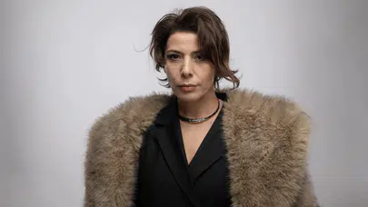 İntizar yeni şarkısı Müebbet ile aşkın kaderini yeniden yazıyor