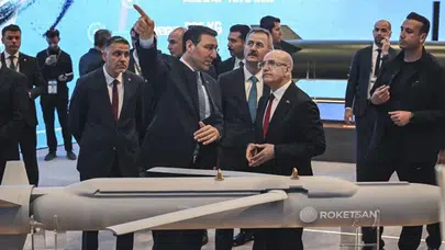 Bakan Şimşek’ten SAHA 2026 çıkartması: 'Sanayide dönüşümün motoru savunma olacak!'