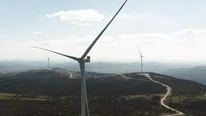 Metgün Enerji Elmacık RES projesinde üç türbini devreye aldı