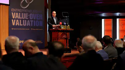 Bakan Kacır duyurdu: Sanayi alanları 350 bin hektara çıkarılıyor!